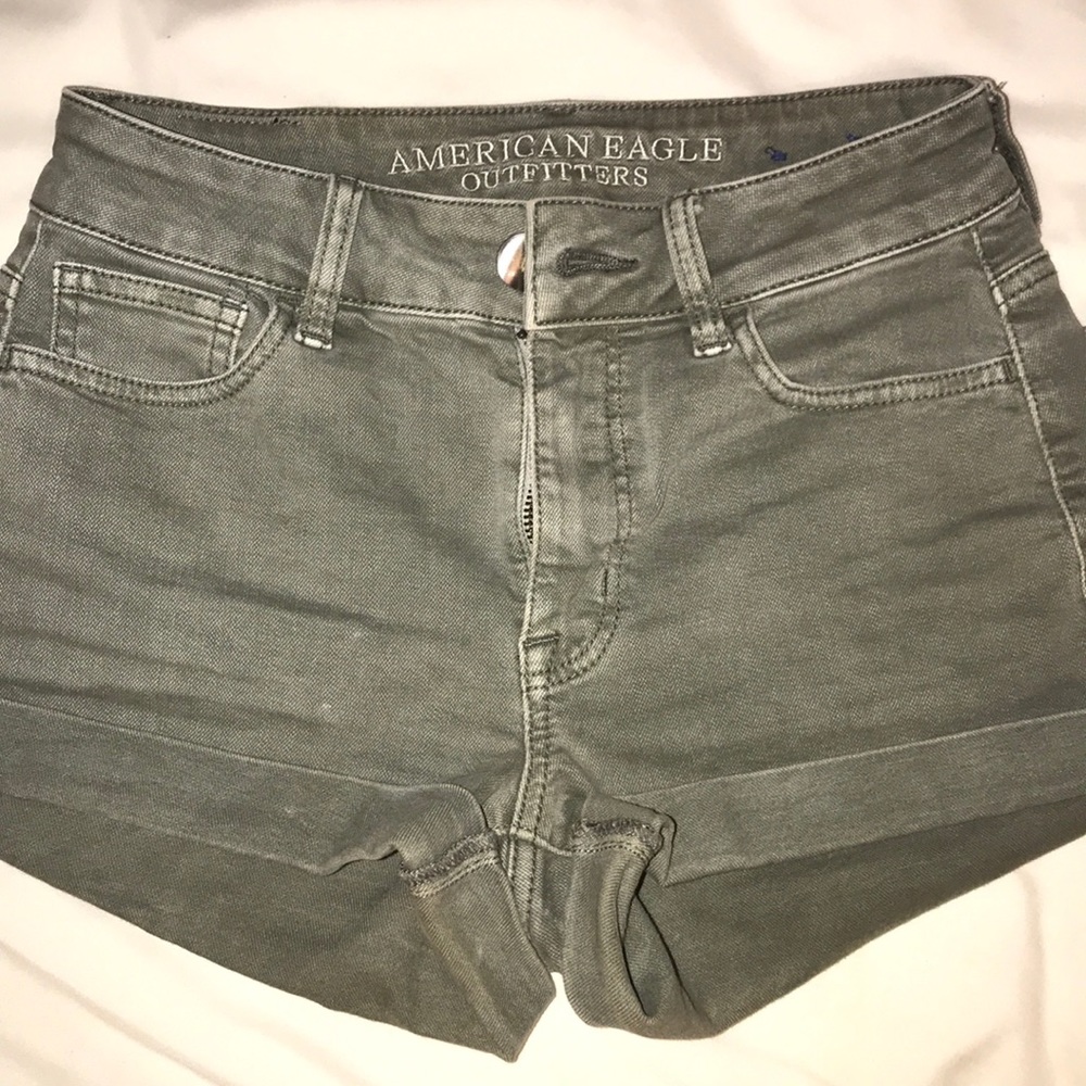 American Eagle hi-rise shortie